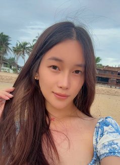Yurie chao - Transsexual escort in Manila Photo 4 of 5