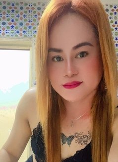 Francine - Transsexual escort in Jeddah Photo 1 of 1