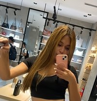 Francine Queen - Transsexual escort in Manila