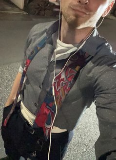 Francis - Male escort in Tokyo Photo 2 of 5