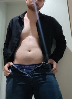 Francis - Male escort in Tokyo Photo 3 of 5