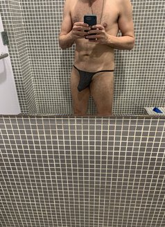 Frank - Acompañantes masculino in Dubai Photo 2 of 5
