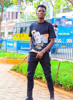 Frankly - Male escort in Nairobi Photo 2 of 3