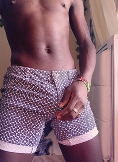 Frankly - Male escort in Nairobi Photo 16 of 17