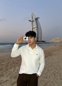 Fraye - Male escort in Dubai Photo 6 of 8