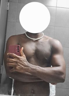 Freaky Big dick - Male escort in Dubai Photo 3 of 6