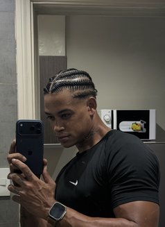 Fred23 Cmff - Male escort in Hong Kong Photo 3 of 8