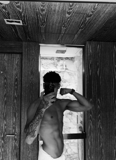 Fred23 Cmff - Male escort in Hong Kong Photo 6 of 8