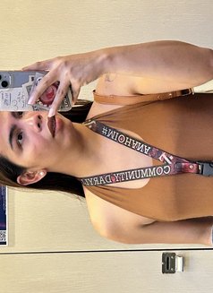 Freda - Acompañantes transexual in Makati City Photo 7 of 7