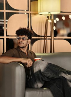 Fredy - Male escort in Kochi Photo 8 of 13