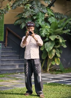 Fredy - Male escort in Kochi Photo 11 of 13