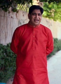 FREE Daddy 4 Girls-Dont See Pics-No Men - Male escort in Bangalore Photo 2 of 7