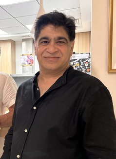 Girls Only-Meet Daddy 4 FREE-No Money - Male escort in Bangalore Photo 1 of 7