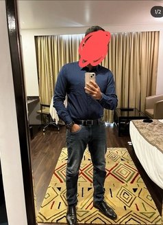 Free Meet Up - Male escort in Pune Photo 1 of 2