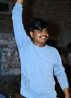 Free Ronny Call Boy - Male escort in Dubai Photo 7 of 11