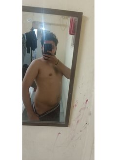 Free Service Hunter26 - Male escort in Pune Photo 4 of 6