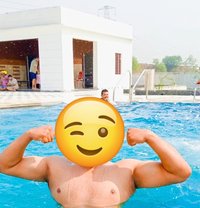 Free Service in Delhi Ncr for Girls - Acompañantes masculino in New Delhi