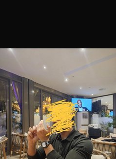 Not looking for Payments - - Acompañantes masculino in Dubai Photo 6 of 6