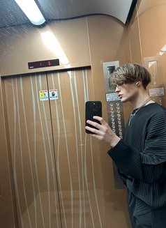French Escort - Acompañantes masculino in Batumi Photo 2 of 15