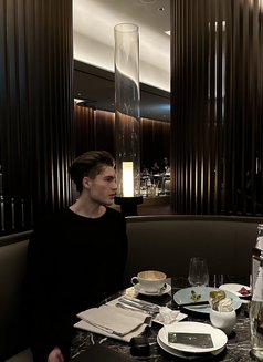 French Escort - Acompañantes masculino in Batumi Photo 12 of 15