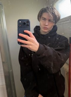 French Escort - Acompañantes masculino in Berlin Photo 1 of 22