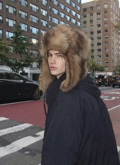 French Escort - Acompañantes masculino in Berlin Photo 2 of 22