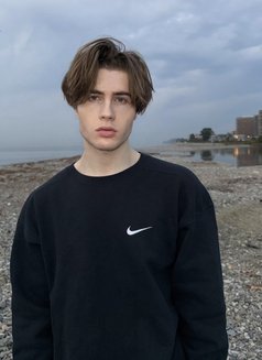 French Escort - Acompañantes masculino in Berlin Photo 4 of 22