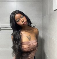 French Tiara - escort in Seoul