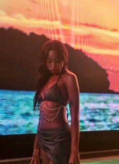 French Tiara - escort in Seoul Photo 3 of 6