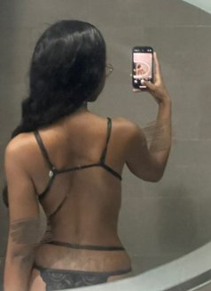 French Tiara - puta in Seoul Photo 10 of 12