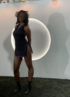 French Tiara - puta in Seoul Photo 12 of 12