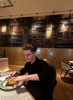 French White Men - Male escort in Paris Photo 10 of 23