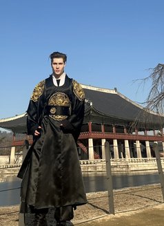 Young French Guy Open-Minded & Discreet - Male escort in Paris Photo 28 of 29