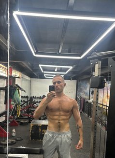 Frenchmusclemaster - Male escort in Bangkok Photo 3 of 5