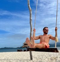 Frenchy Matt - Male escort in Dubai