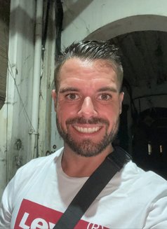 Frenchy Matt - Male escort in Dubai Photo 4 of 5