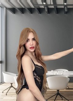 Latina beauty arabella - Transsexual escort in Kuala Lumpur Photo 1 of 30