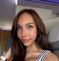 Fresh and young Sexy Cara🇹🇭🇺🇸 - puta in Bangkok Photo 3 of 13