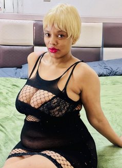 Fresh - puta in Riyadh Photo 1 of 5