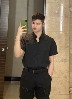 Fresh/Young & Innocent w/ Big Cock - Male escort in Makati City Photo 4 of 8