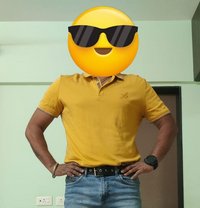 Freshintown - Intérprete masculino de adultos in Pune