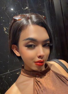 Freshy - Transsexual escort in Abu Dhabi Photo 3 of 14