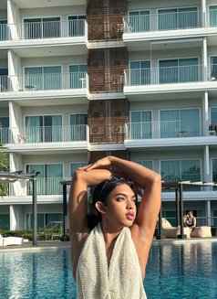 Freshy - Transsexual escort in Abu Dhabi Photo 11 of 14