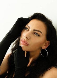 Freya - escort in Dubai Photo 14 of 14