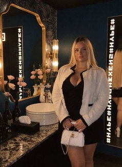 Freya - escort in Dubai Photo 2 of 11