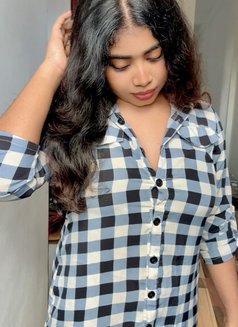 Sophia New - escort in Muscat Photo 6 of 7