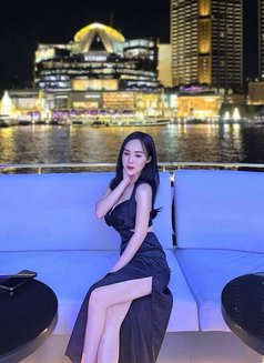 Freya - escort in Bangkok Photo 7 of 14