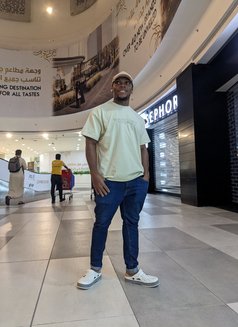 Frez - Male escort in Accra Photo 1 of 2