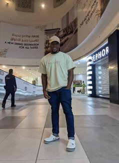 Frez - Male escort in Accra Photo 2 of 2