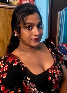 Friendly Shemale Companion - Acompañantes transexual in Kochi Photo 9 of 9